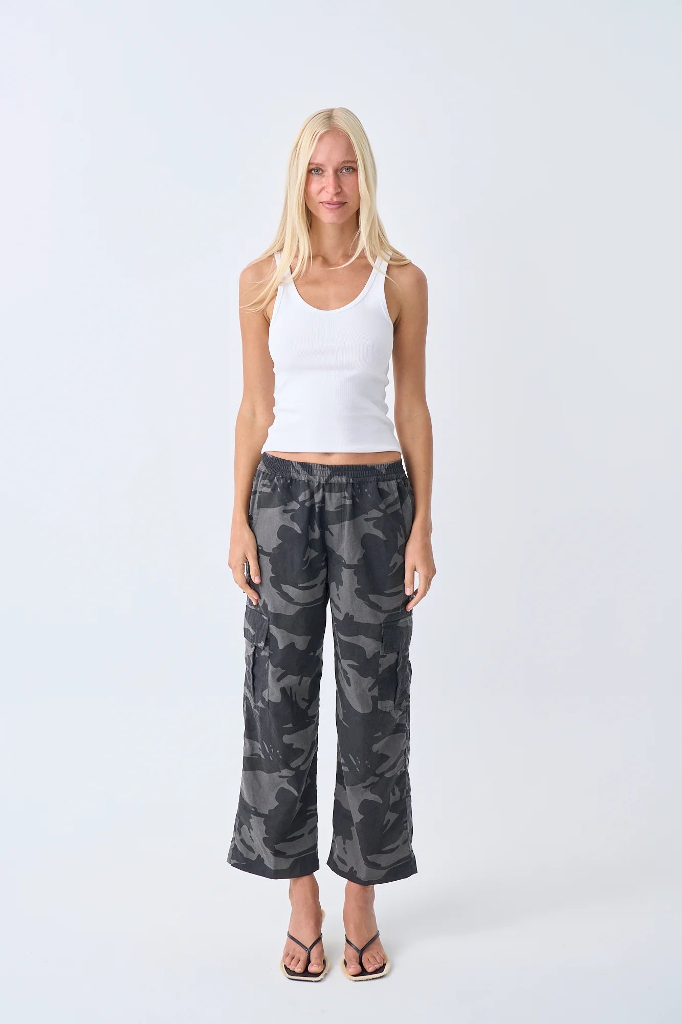 Near The Sea - Cargo - Washed Camo Black