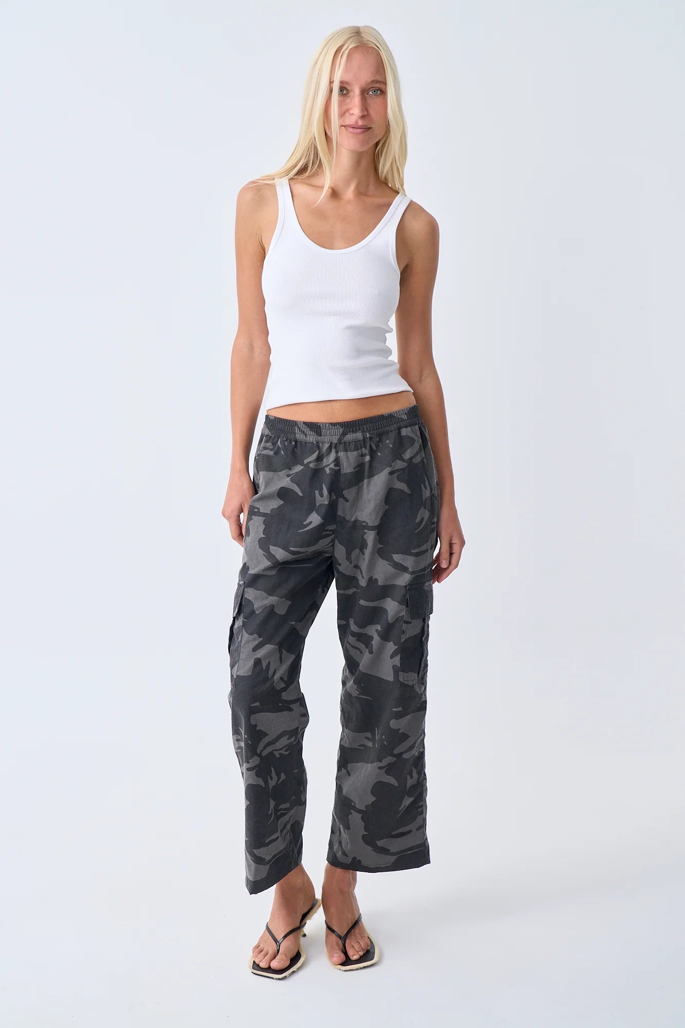 Near The Sea - Cargo - Washed Camo Black