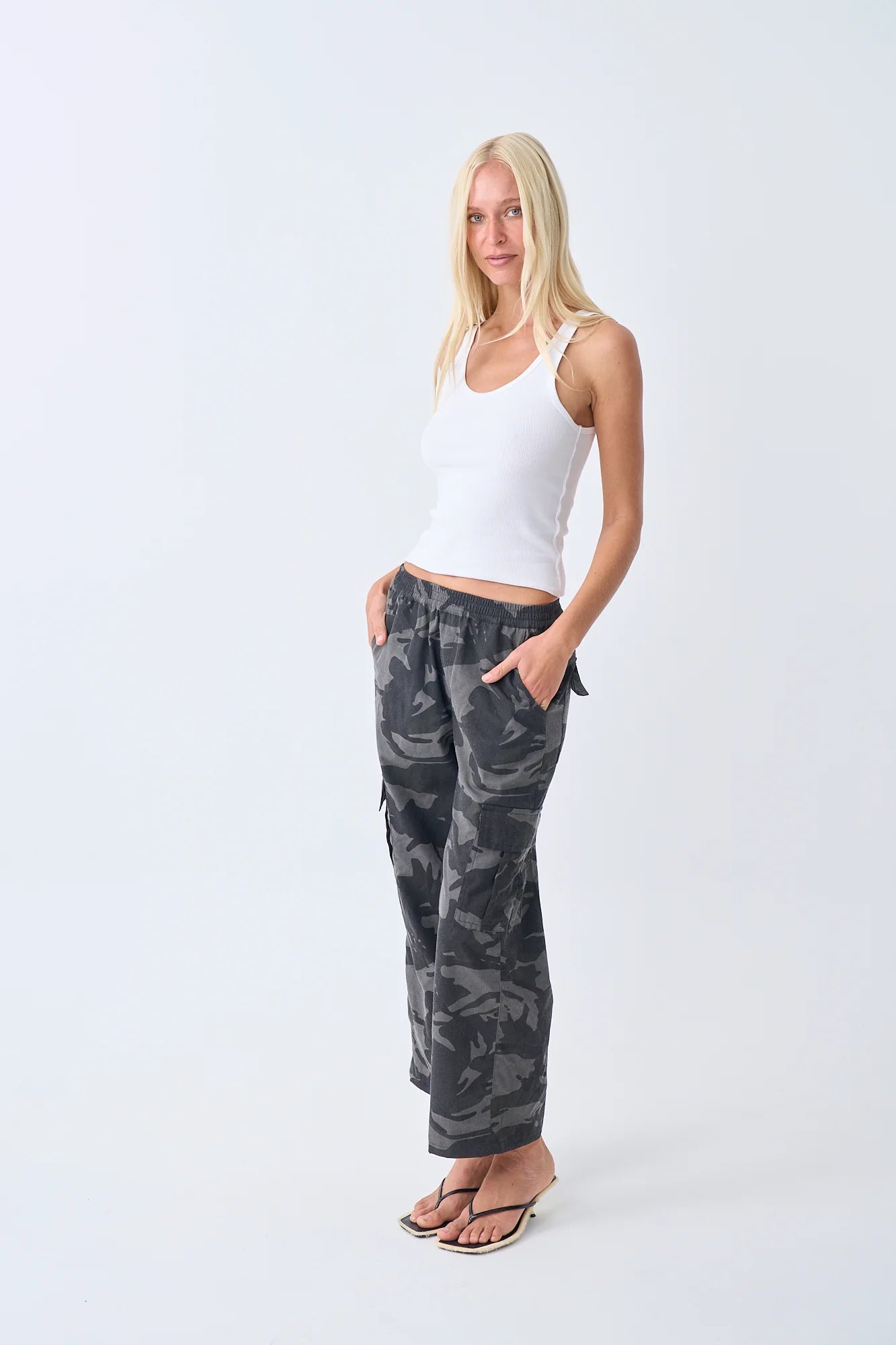 Near The Sea - Cargo - Washed Camo Black