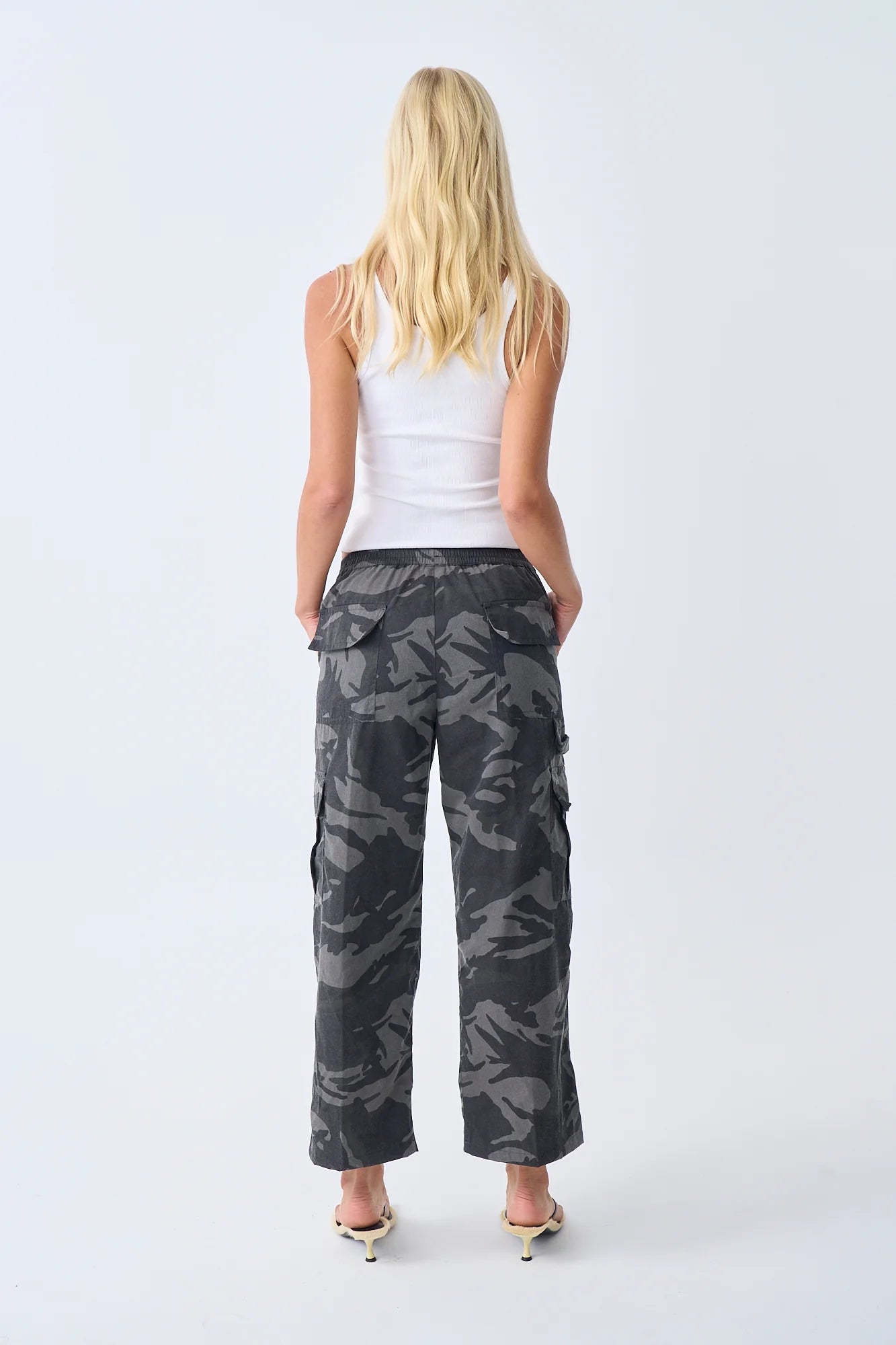 Near The Sea - Cargo - Washed Camo Black