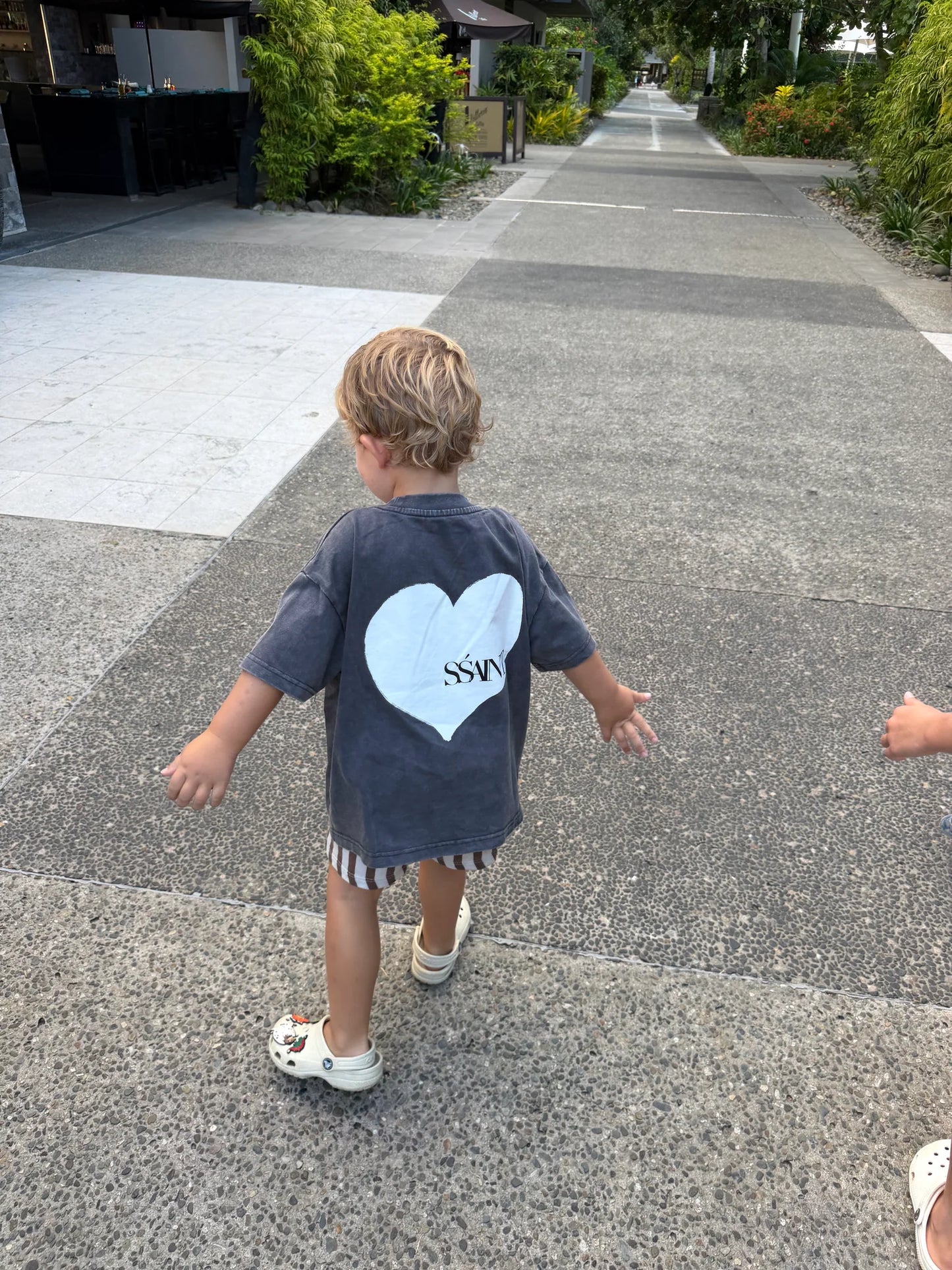 SSAINT - Kids Heart Tee - Acid Wash Charcoal