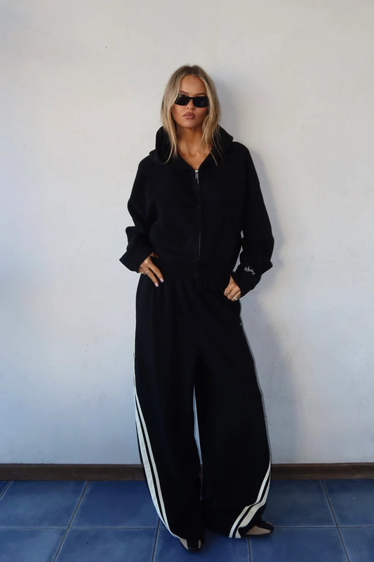 SSAINT - Cropped Hoodie - Black & Butter