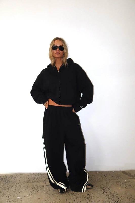 SSAINT - Cropped Hoodie - Black & Butter